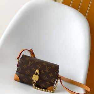 Presbyopia this Steamer mini handbag