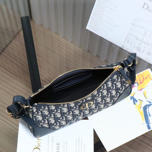 Dior boutique printed messenger bag - Image 5