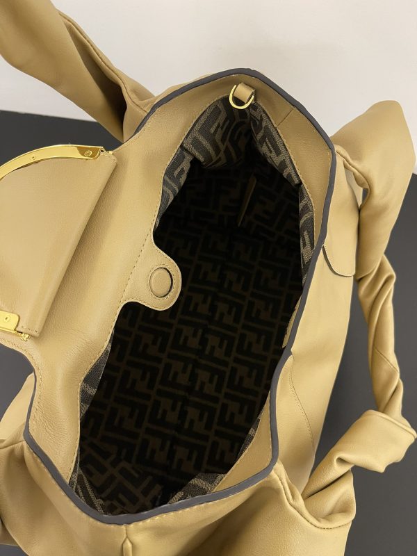 Handbags, backpacks - Image 4